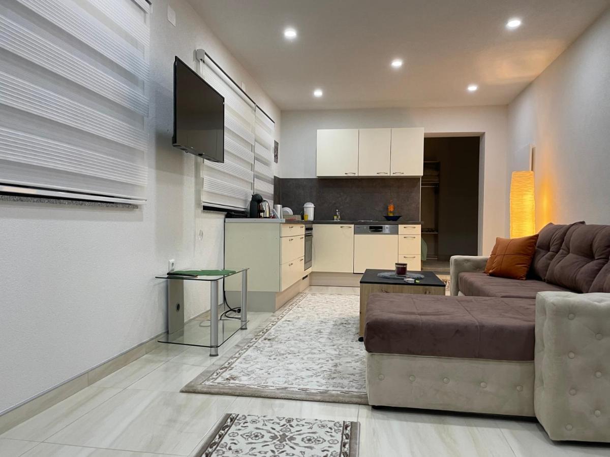 Apartman Cuprija Cazin Bagian luar foto