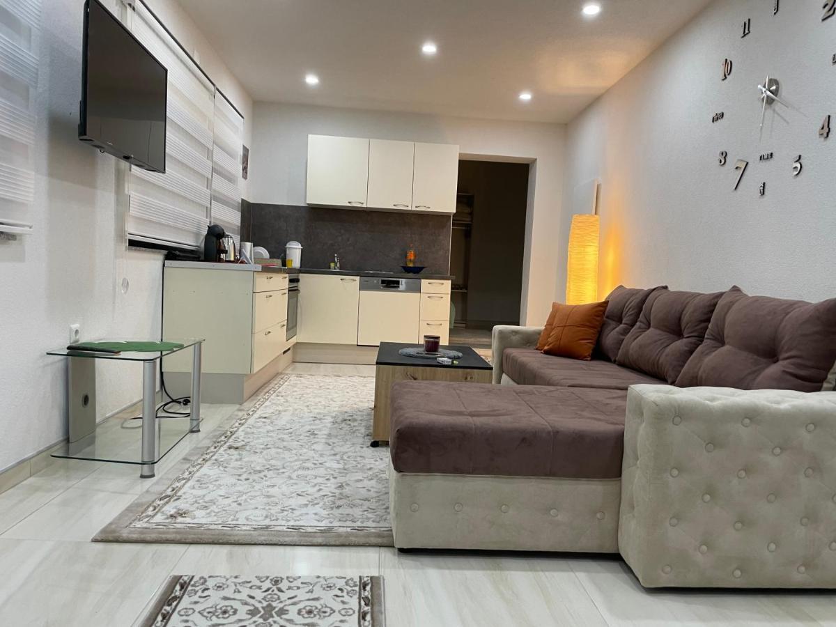Apartman Cuprija Cazin Bagian luar foto